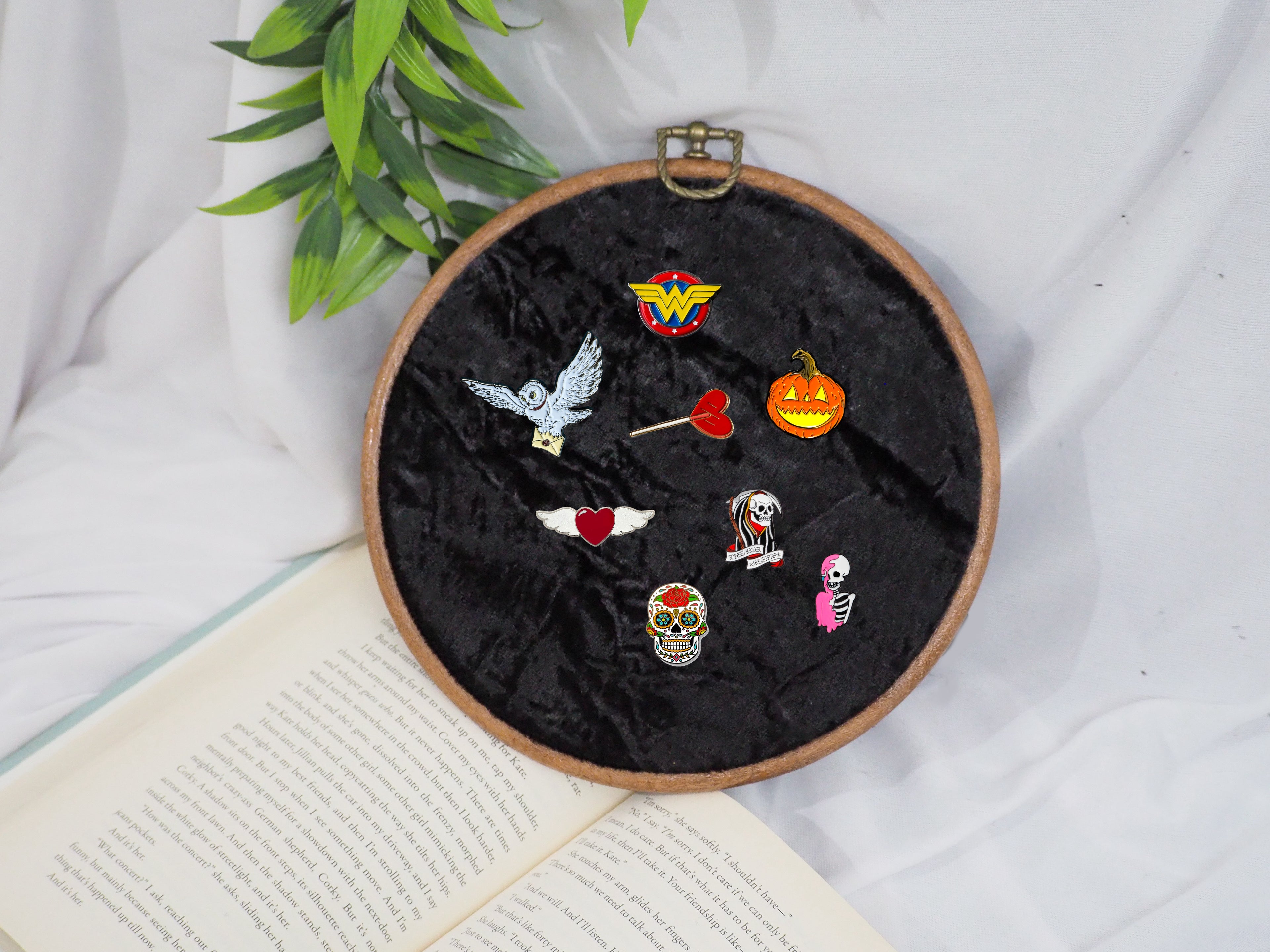 Black Velvet Enamel Pin Hoop Display