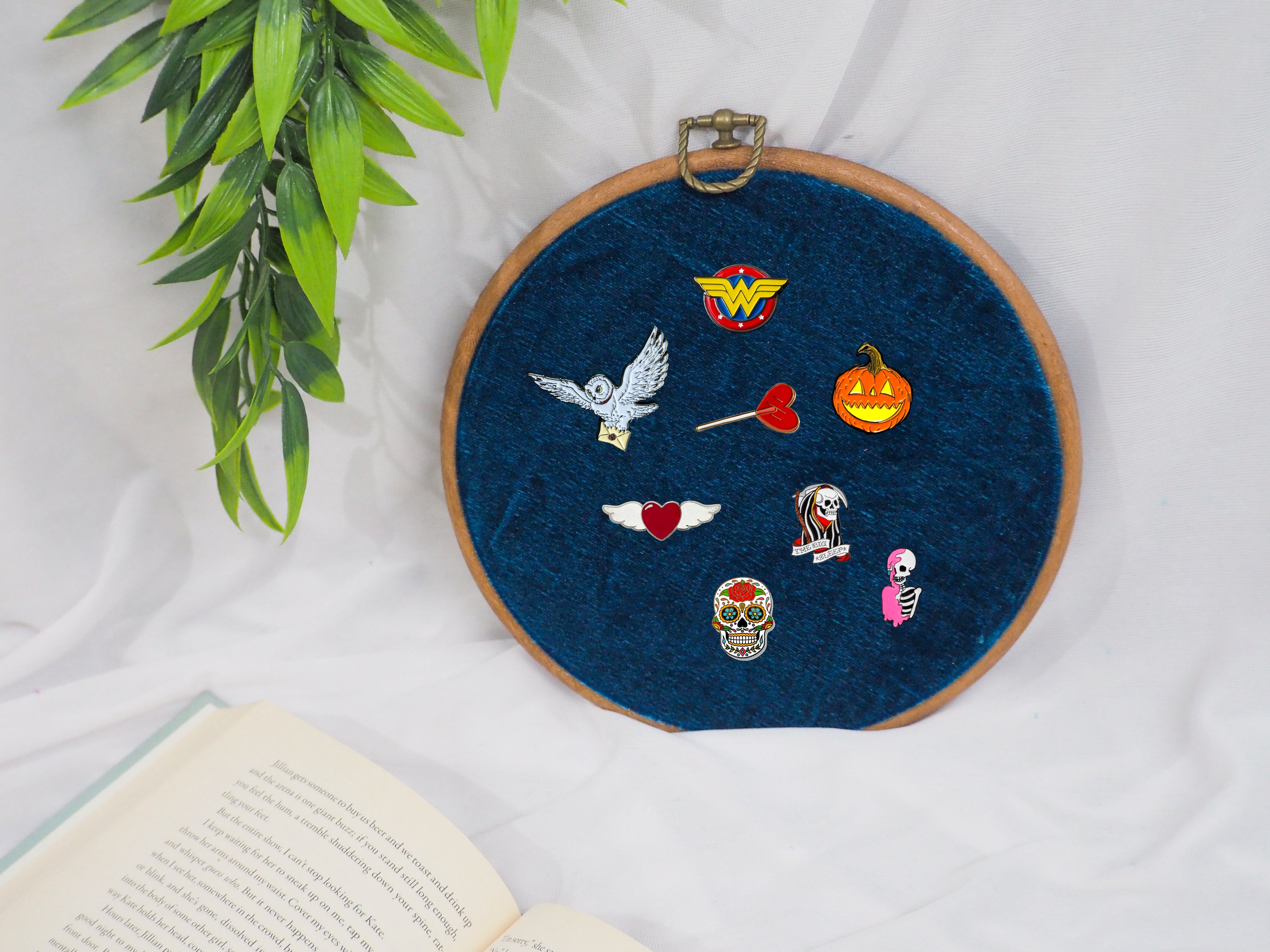 Navy Blue Velvet Enamel Pin Hoop Display