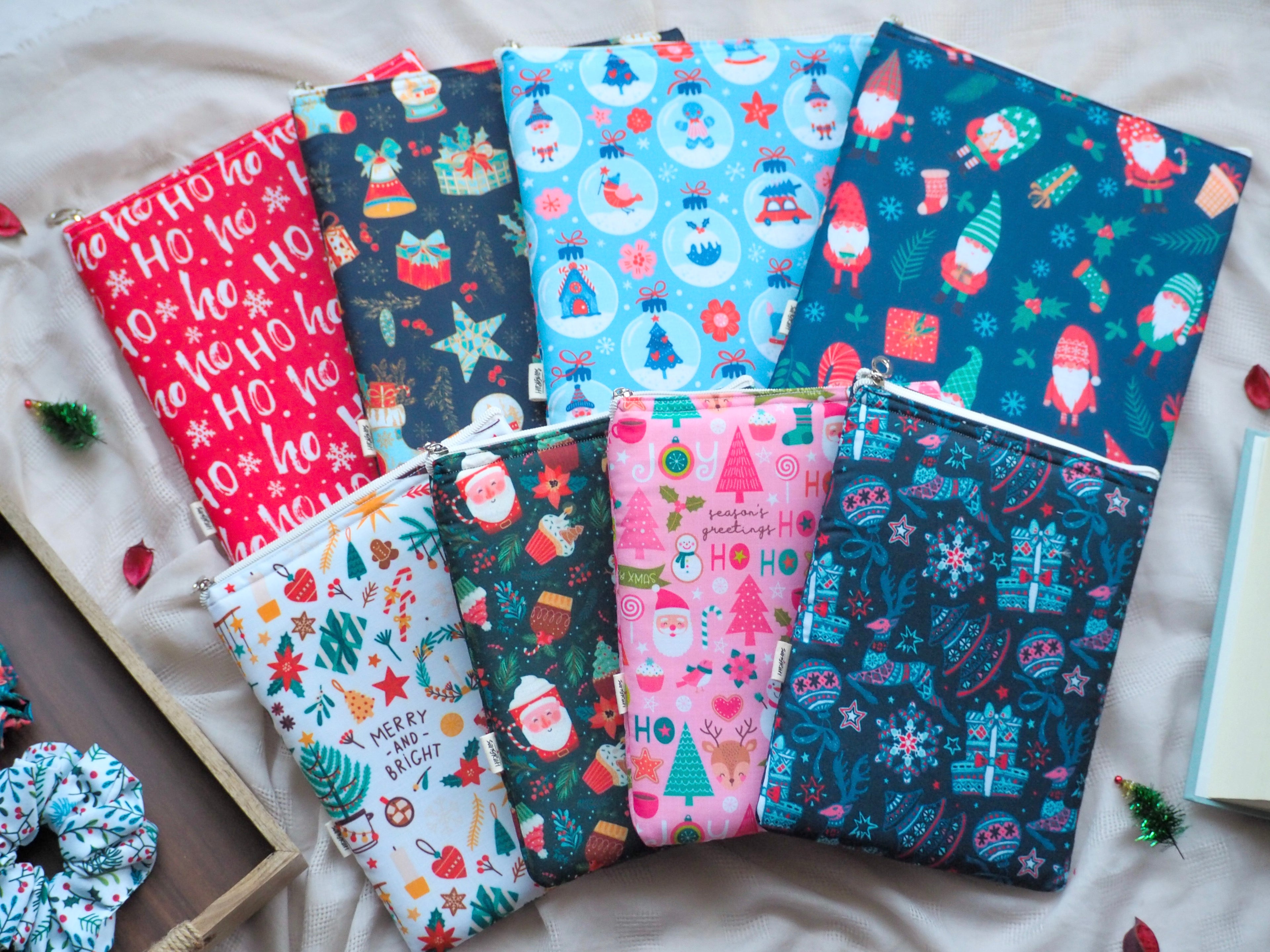 Christmas Vibes Book Sleeve