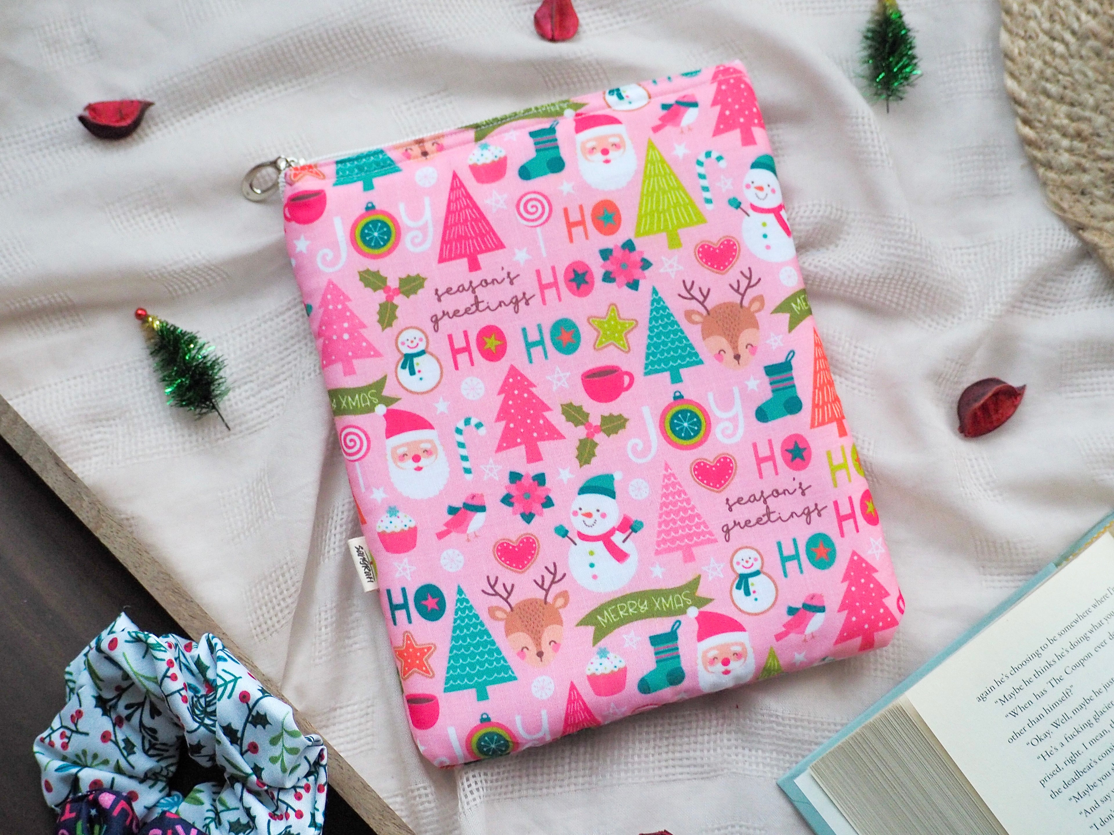 Christmas Vibes Book Sleeve