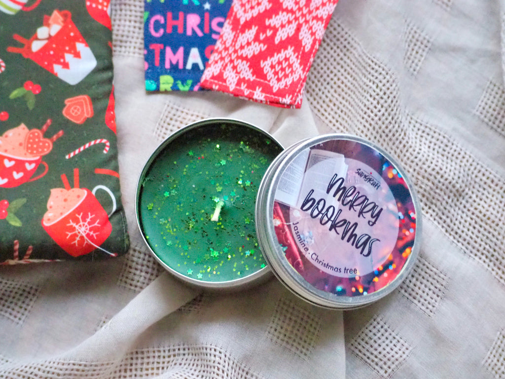 Merry Bookmas Tin Candle